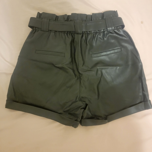 MOHITO leather shorts - Picture 3 of 5